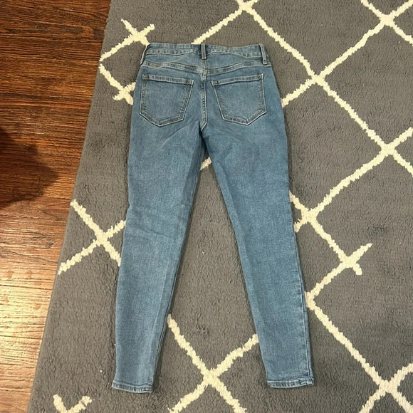 Old Navy High Rise Rockstar Super Skinny Jeans - Picture 4 of 4